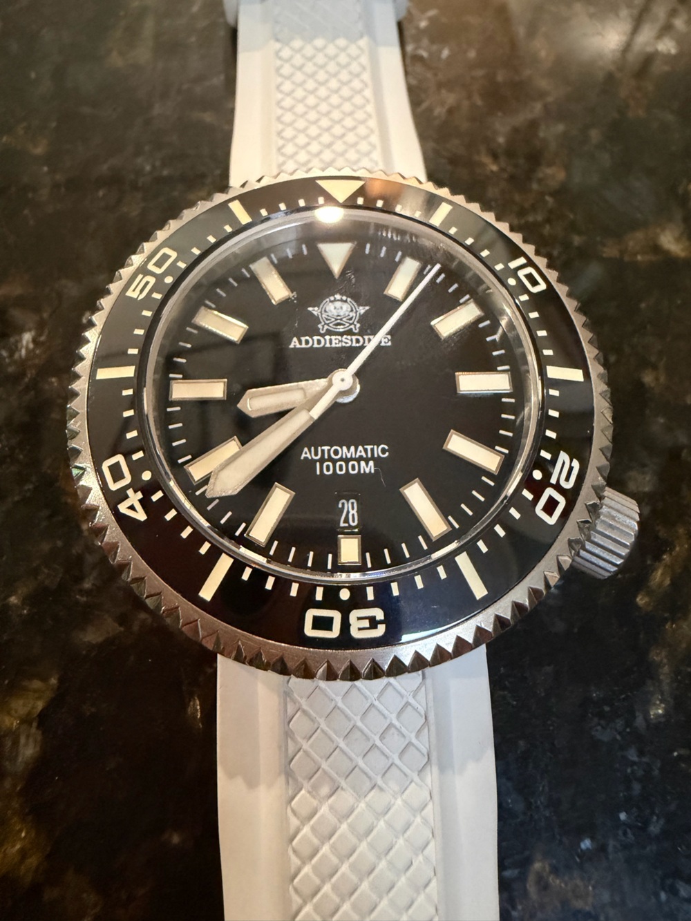 Black Dial Men's Automatic Dive Watch